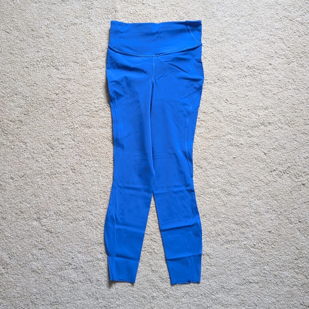 Lululemon Base Pace Sz 4 25" in Blazer Blue Tone